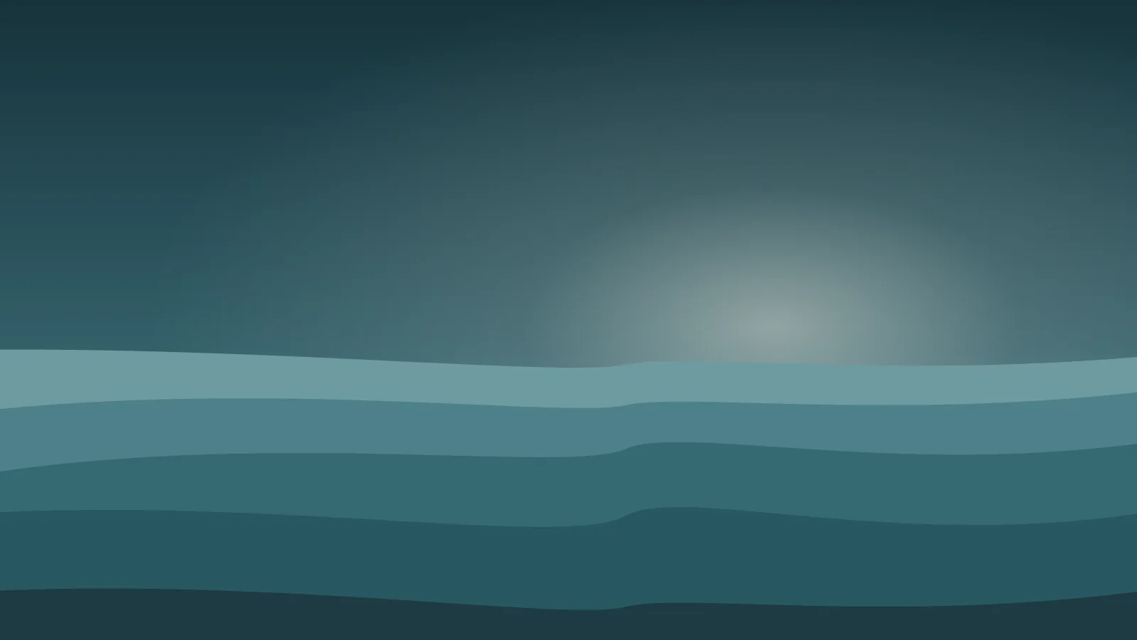 Ruhiges Motiv in Teiltönen: ein weiter Horizont über sanften Wasserbändern.